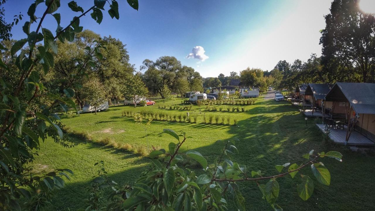 Camping Prima Hotel Tyn nad Vltavou Exterior photo