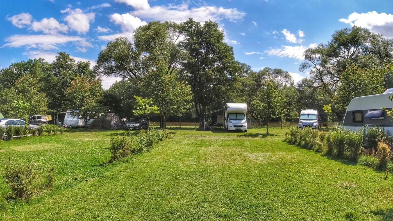 Camping Prima Tyn nad Vltavou Exterior photo